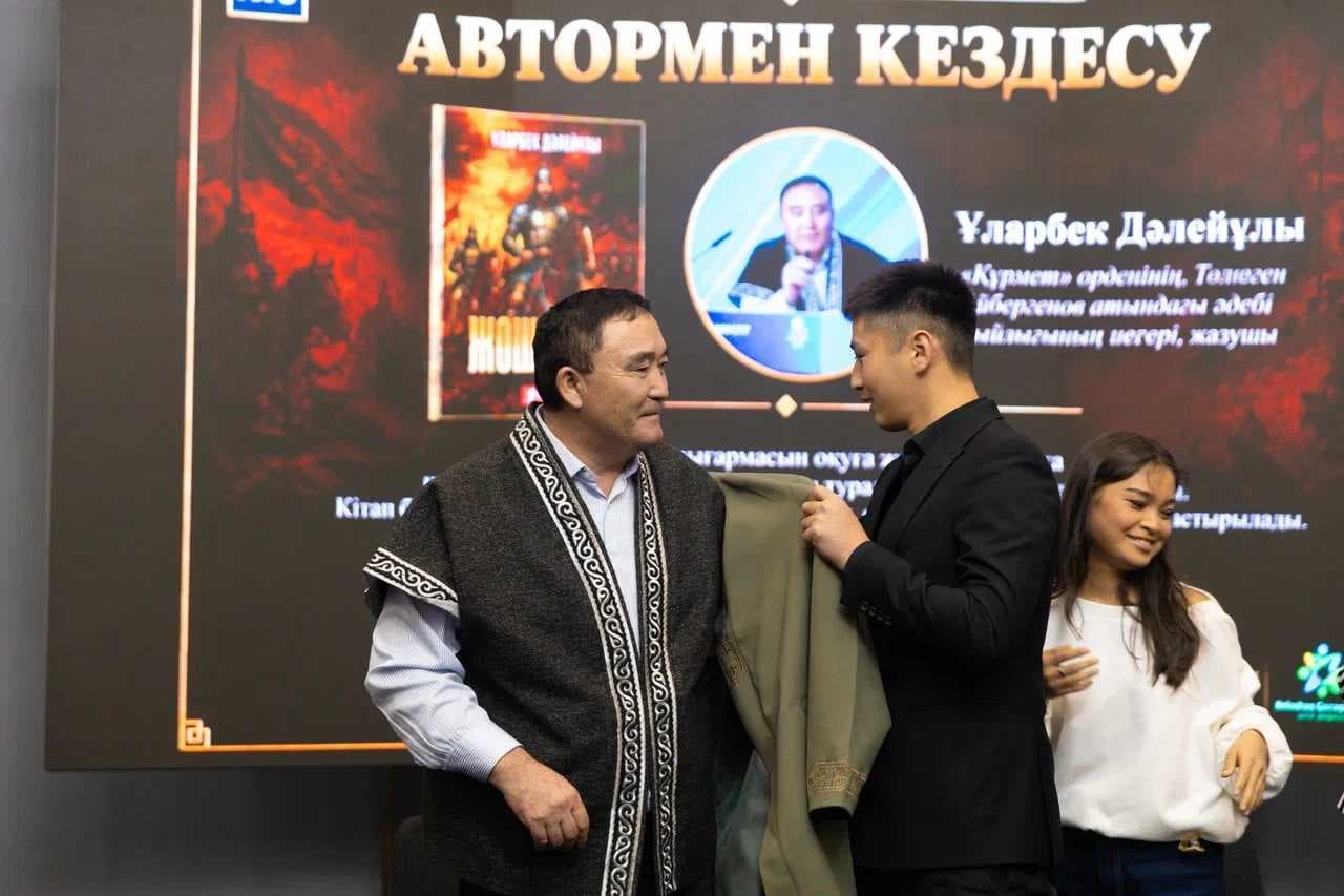 AIU-да жазушы Ұларбек Дәлейұлымен кездесу өтті — 5