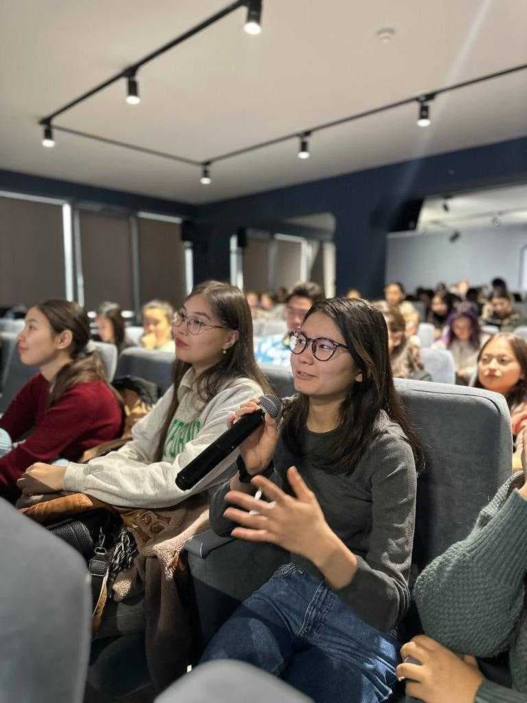 AIU hosted a guest lecture by MNU professor Indira Akylbaeva on the topic of "Humanism in Pedagogy and the Pursuit of Knowledge." — 2