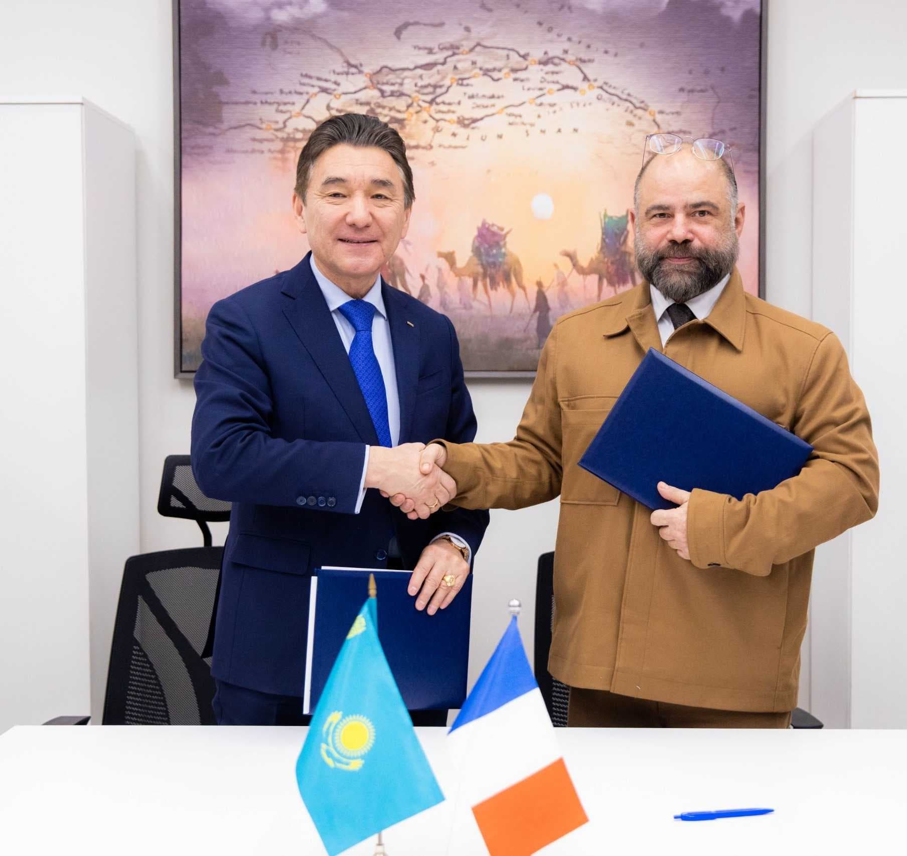 On November 23, at the Astana International University (AIU), a meeting of strategic importance was held with the Vice-Rector of the University of Le Havre France, Mr. Castorio. — 1