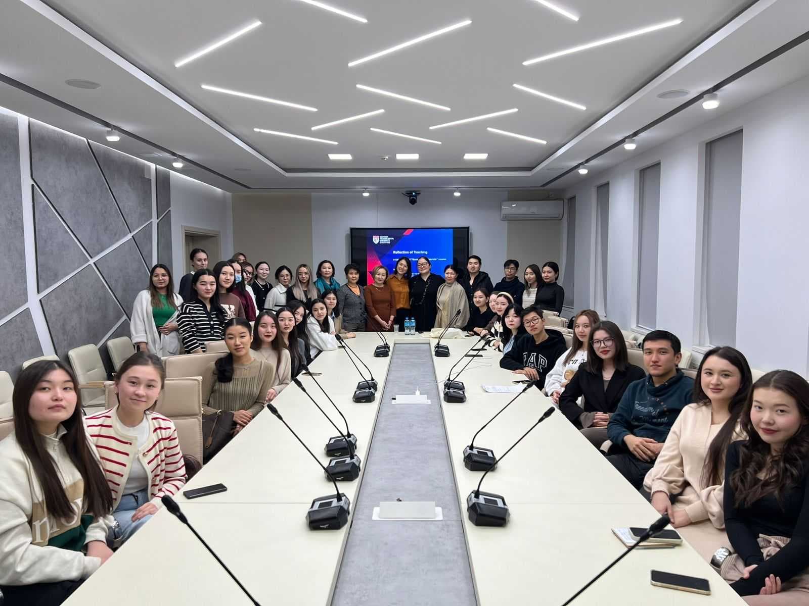 A teacher from Nanyang Technological University, Dr. Xiaolei Feng, conducted research and methodological seminars for teaching staff and students of the Higher School of Natural Sciences and the Pedagogical Institute of Astana International University — 1