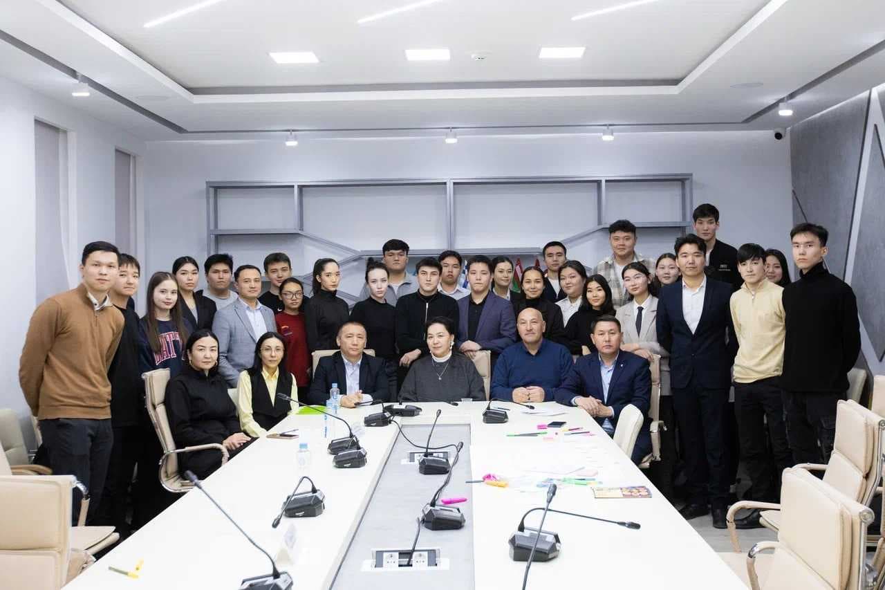 A ROUND TABLE DEDICATED TO WORLD ELECTION DAY WAS HELD AT ASTANA INTERNATIONAL UNIVERSITY — 1