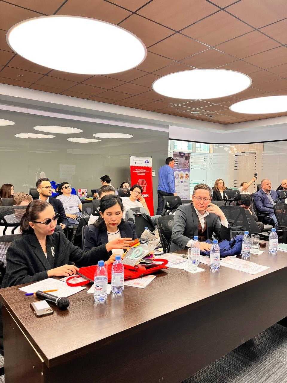 FORWARD TO INNOVATION: SUCCESSFUL COMPLETION OF THE INCUBATION PROGRAM "AIU BUSINESS INNOVATION" — 3