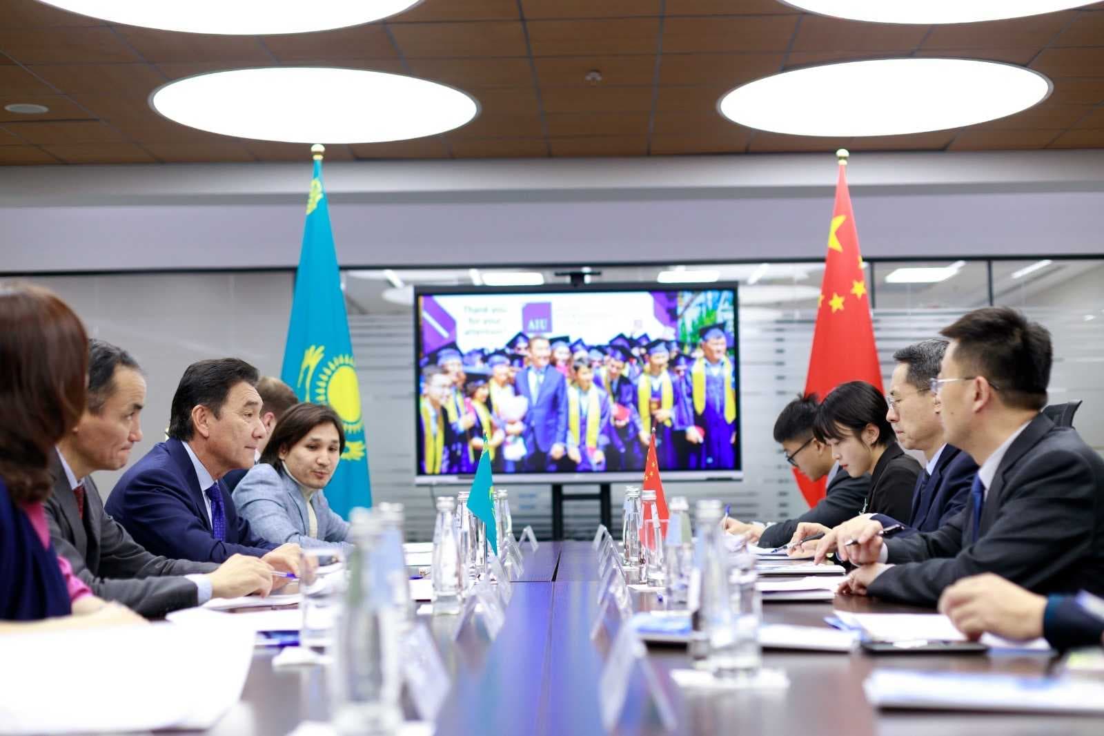 Қытай Халық Республикасының елшісі BLCU Kazakhstan бренч-кампусына келді — 2