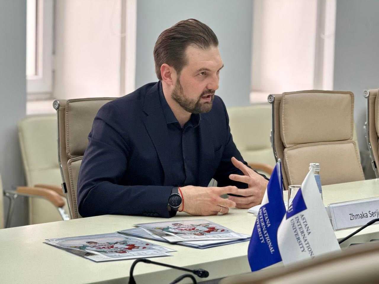 📢 Meeting with a Representative of the Embassy of Japan at AIU — 4