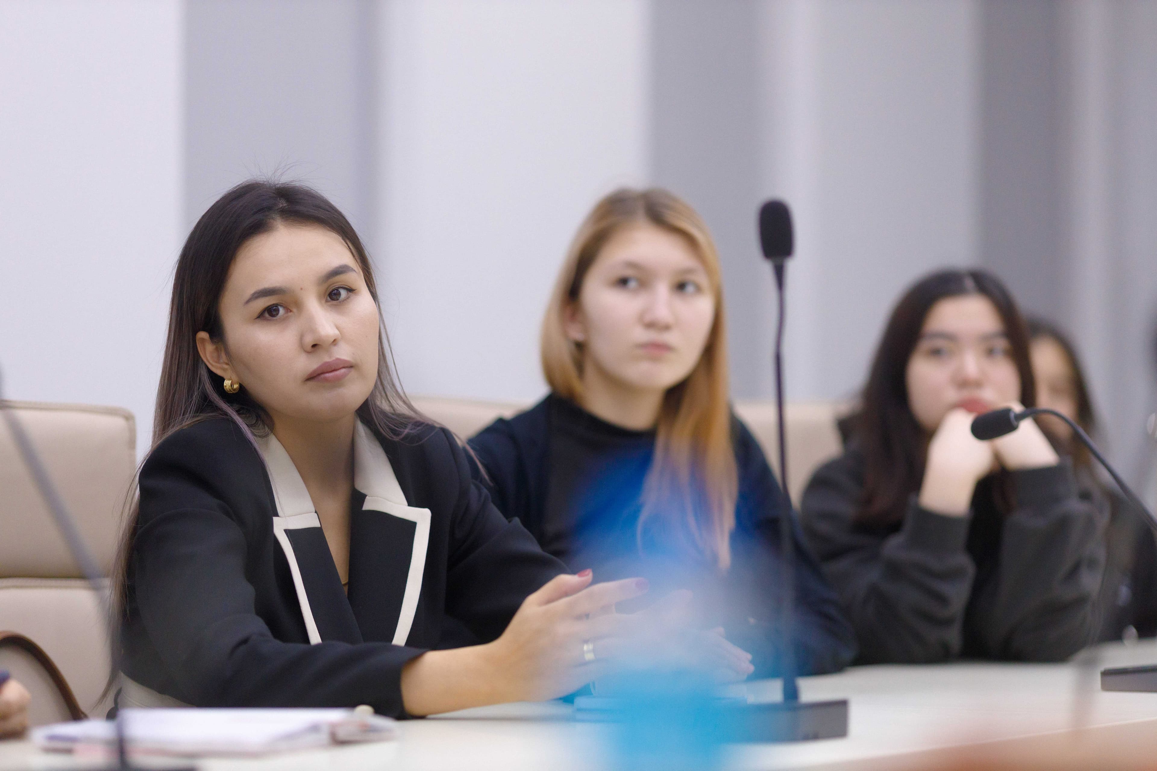 Ученые Карагандинского национального исследовательского университета имени академика Е.А. Букетова провели научный семинар в AIU — 4