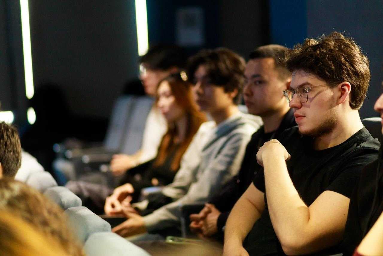 Международный университет Астана провел мастер-класс по финансовой грамотности для студентов: «Полезные и бесполезные кредиты: как не попасть в финансовую ловушку» — 2