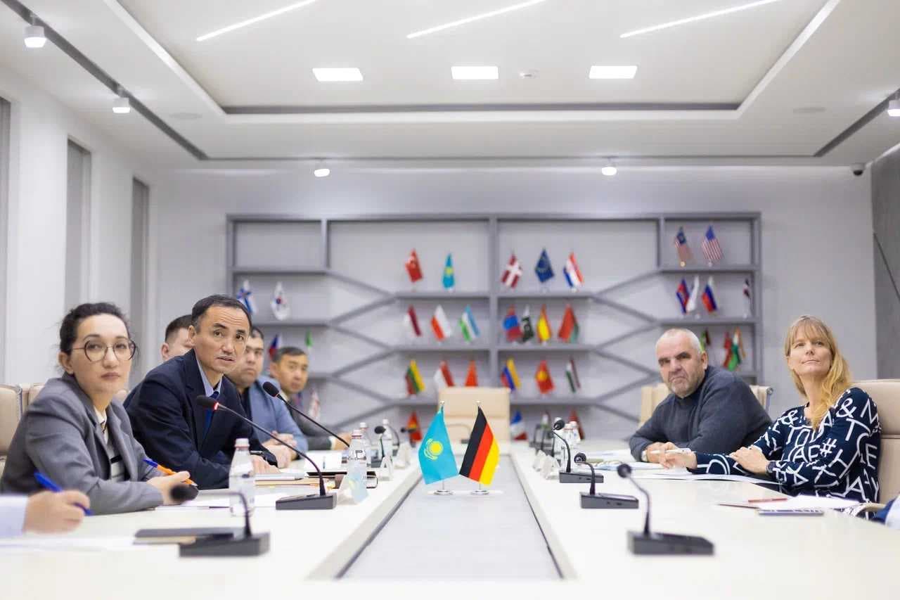 В AIU состоялась встреча с немецкими учёными — 1